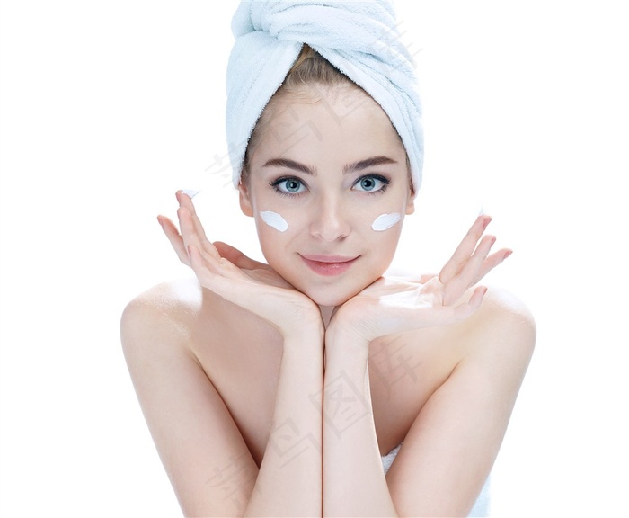 围着头巾的美女