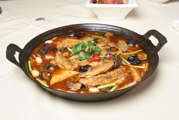 葱香地锅鱼22元