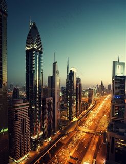 金色道路的城市图片素材