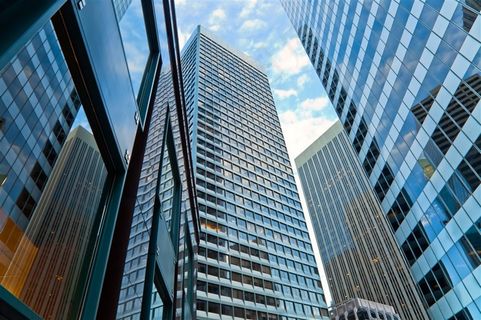 城市高楼大厦玻璃墙