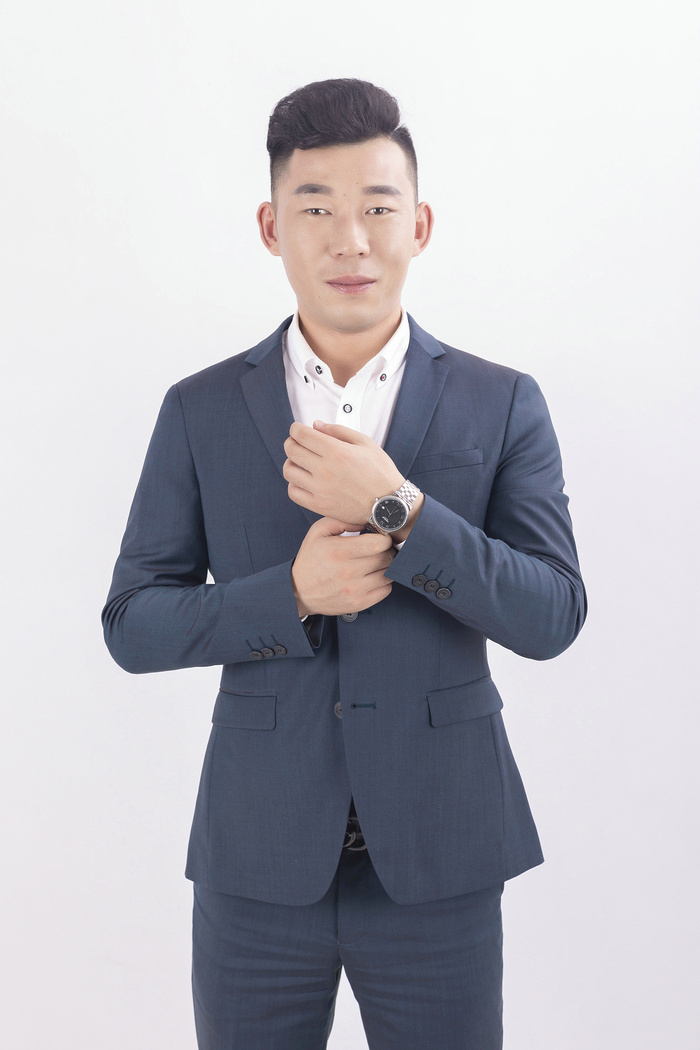 大码男性时尚西服psd模版下载