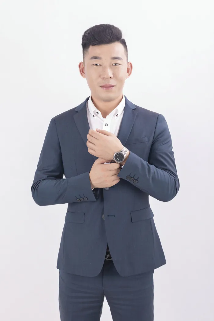 大码男性时尚西服psd模版下载