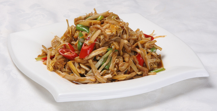 五花肉炒黄花