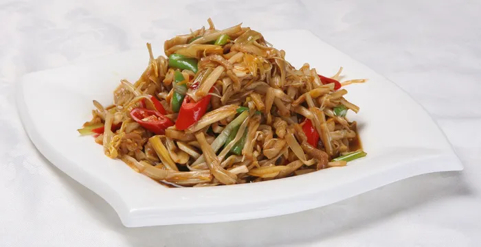 五花肉炒黄花