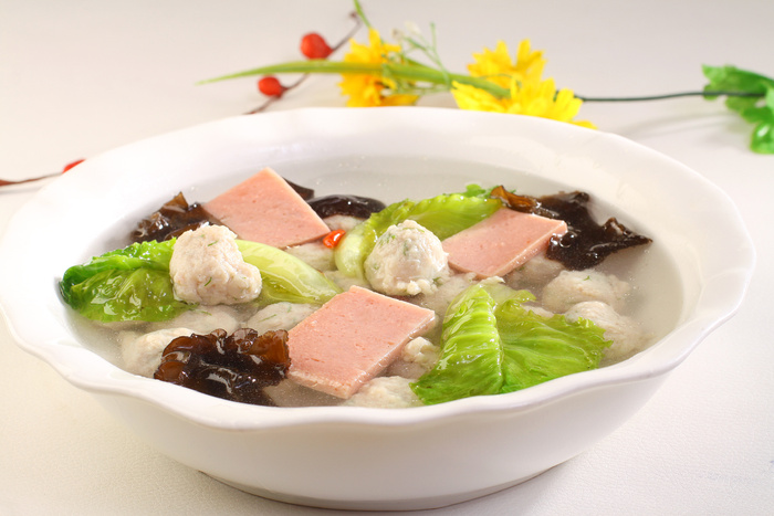 清汤滑鸡球