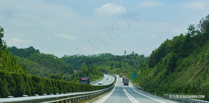山岭高路风景图片