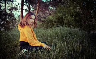 草丛欧美美女图片