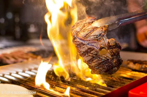 火上烤牛排图片 火上烤牛排图片