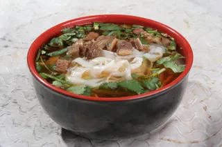 原汁牛肉刀削面