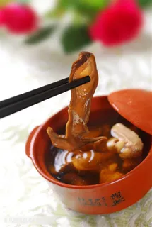 青筒菌炖老鸡 青筒菌炖老鸡