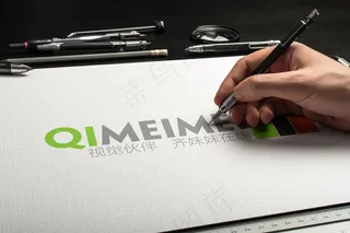 智能模板-用笔在画手绘场景样机