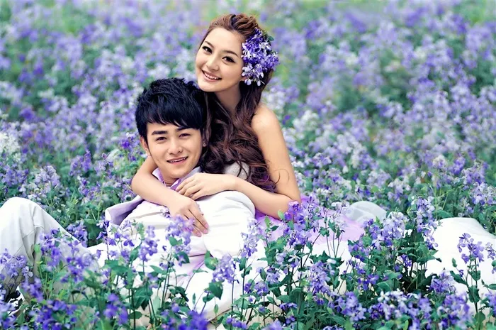 花季恋人婚纱高清图
