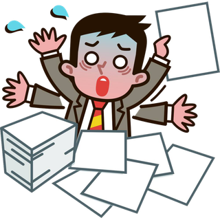 上班族男人加班