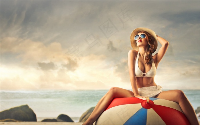 沙滩美女写真高清图