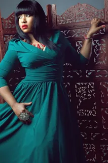 西西美女* 西西美女*