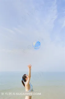 扔皮球的美少女素材