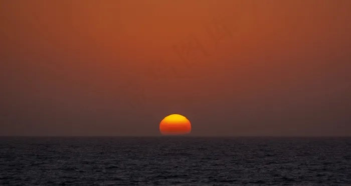 海上天空日落景观图片
