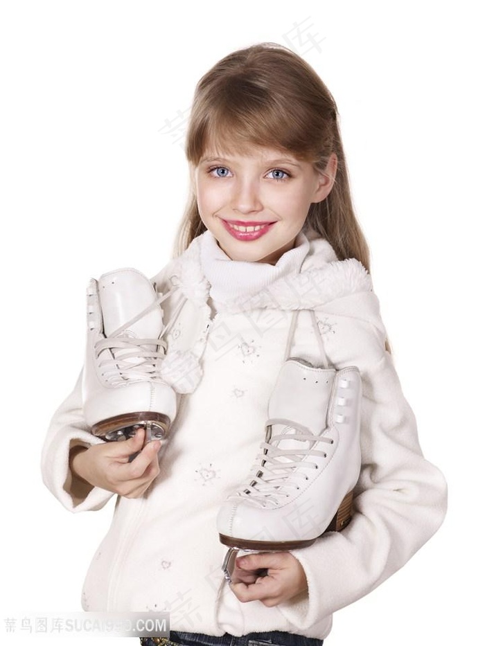 拿着滑雪鞋的孩子高清图片