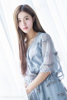 时尚清纯美女模特写真