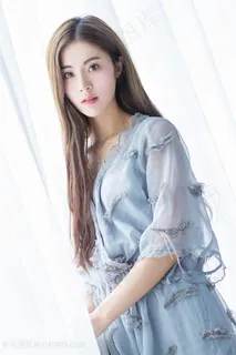 时尚清纯美女模特写真