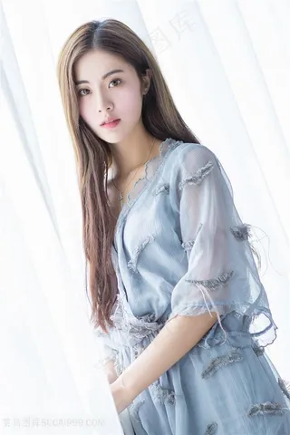 时尚清纯美女模特写真