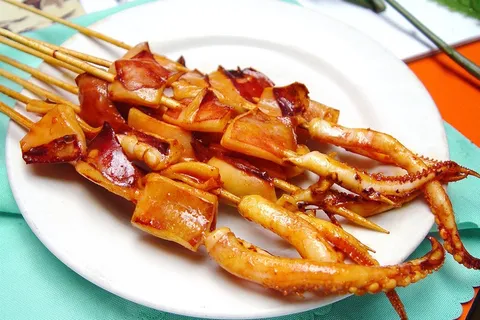 烧烤美食烤肉街边小吃油炸烤鱿鱼须