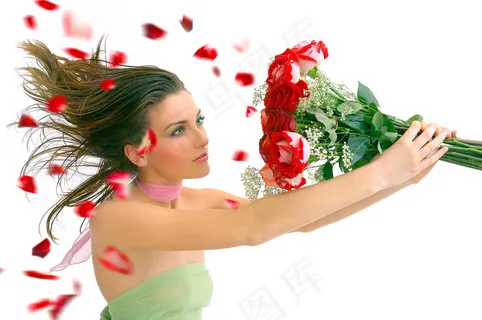 飘逸花瓣美女花束图片 飘逸花瓣美女花束图片