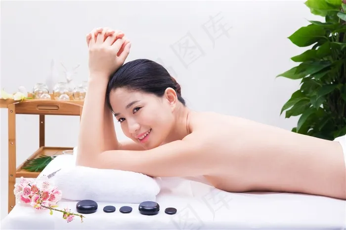 SPA美容养生的美女图片
