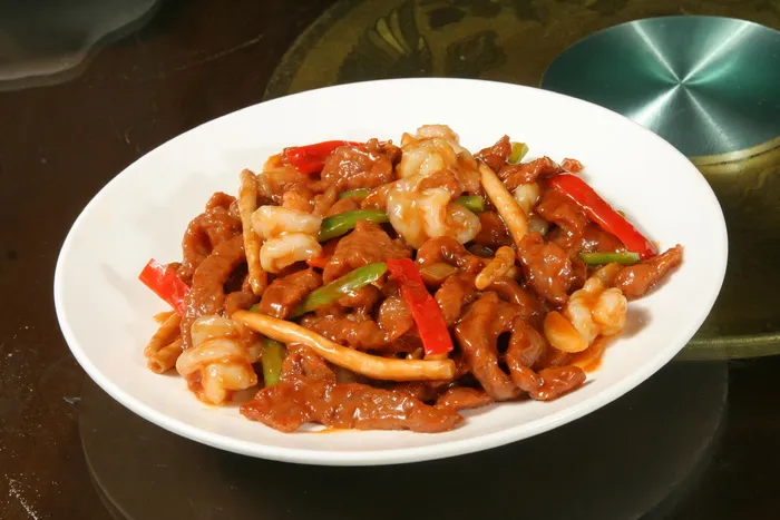 虾腰炒牛柳26元