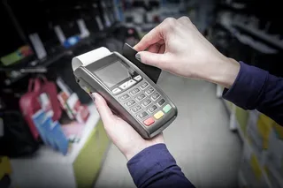 刷卡动作摄影高清图片