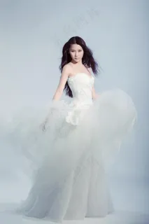 刘俐婚纱写真图片 刘俐婚纱写真图片