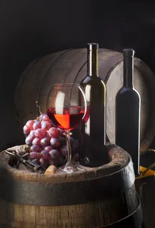 高档红葡萄酒和葡萄酒庄园高清图片 高档红葡萄酒和葡萄酒庄园高清图片