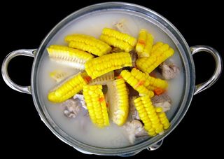 0477排骨炖玉米