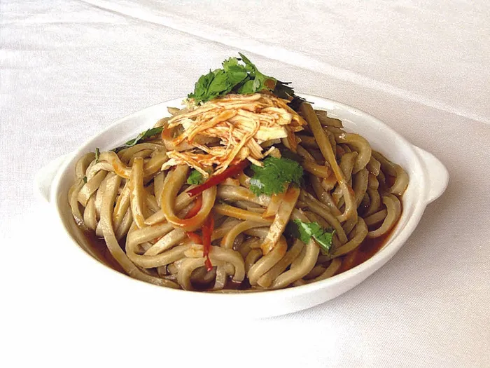 1835荞面鸡丝.jpg