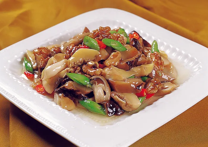 95C-251桃仁炒双菇