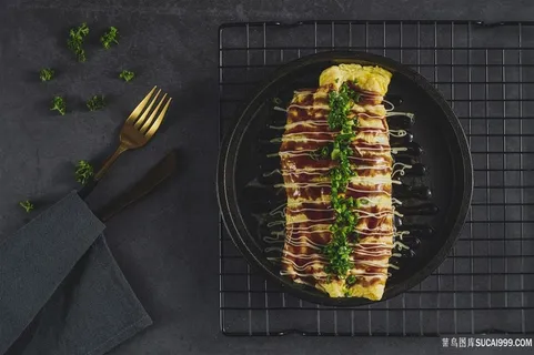 日本料理蛋包饭美食图片