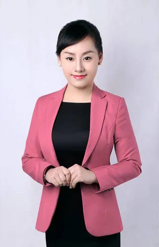 粉色上半身职业装