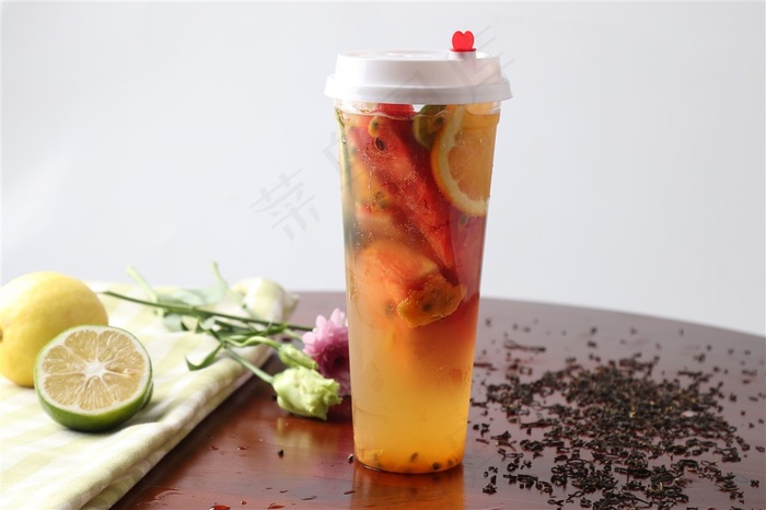 柠檬草莓果茶