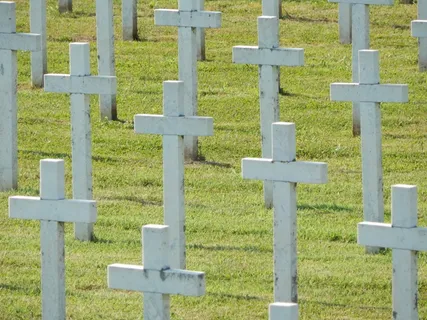 克罗地亚墓碑图片