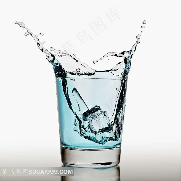 高清玻璃杯冰块素材