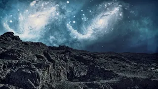 漩涡星空下的山峰