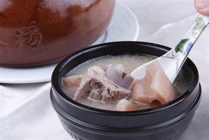 莲藕排骨汤的美食图片