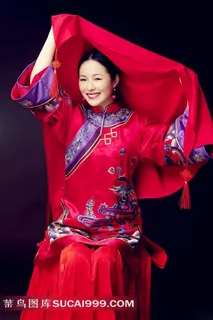 江一燕--掀起红头盖的传统新娘