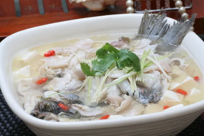 酸汤鱼 (2)