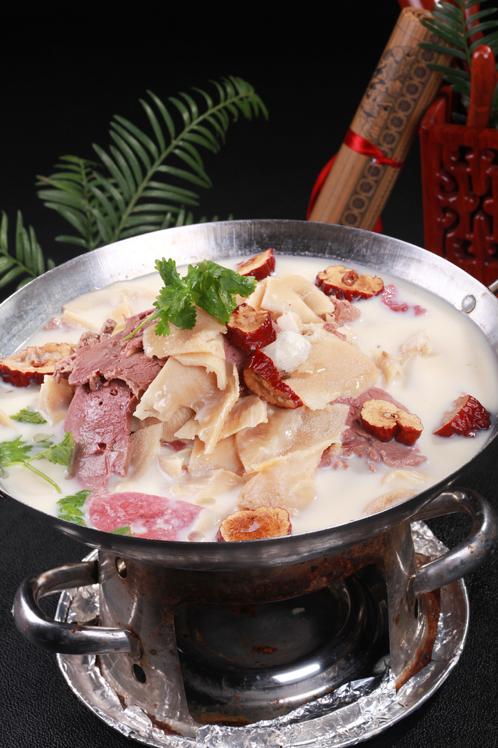 锅仔羊杂