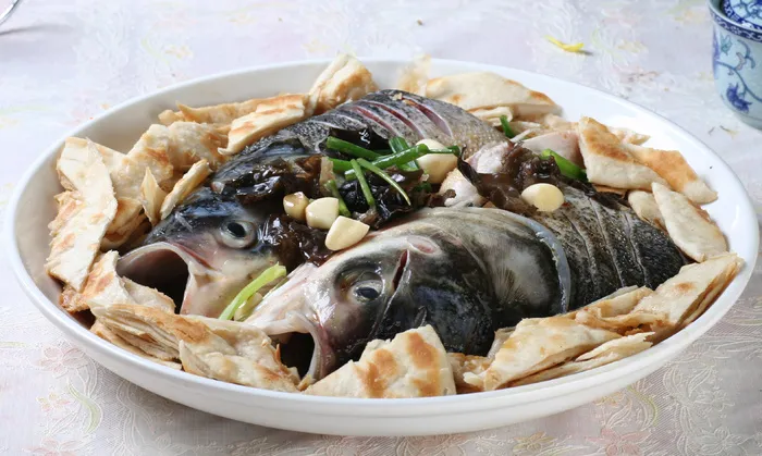 29  鱼头泡饼-保定食俯