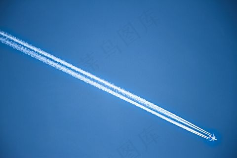 飞机飞行轨道图片