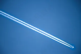 飞机飞行轨道图片