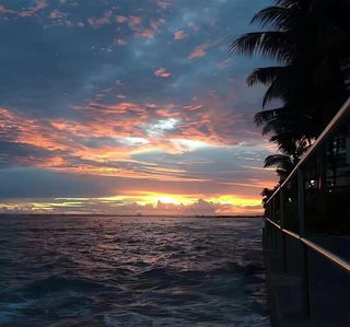 彩色唯美云层风景照