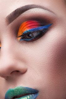 美丽的彩妆模特